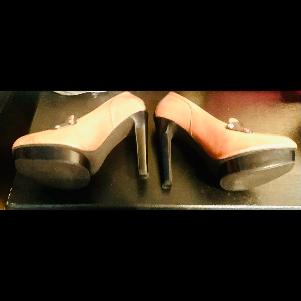 Pumps - Picture 4 of 6